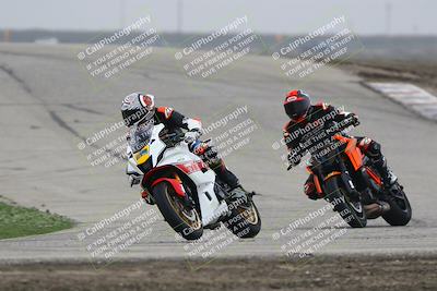 media/Nov-29-2025-TrackDaz (Sat) [[10ae2d9bce]]/B Group/Session 3 (Outside Grapevine)/